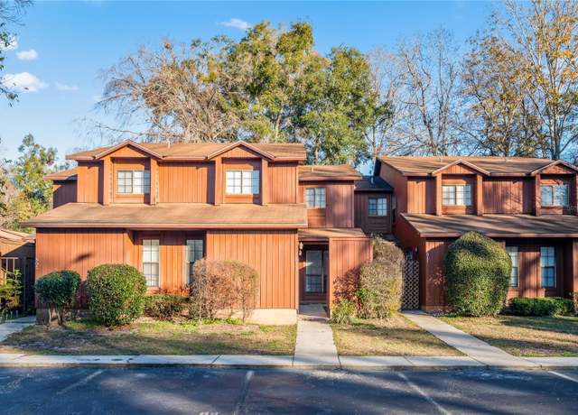 Property at 811 SW 58th Ter #811, Gainesville, FL 32607, 3 beds, 3 baths