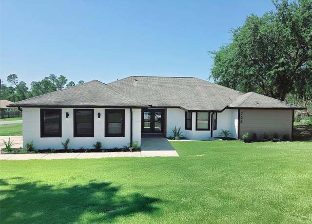 Property at 726 Marion Oaks Ln, Ocala, FL 34473, 4 beds, 2 baths