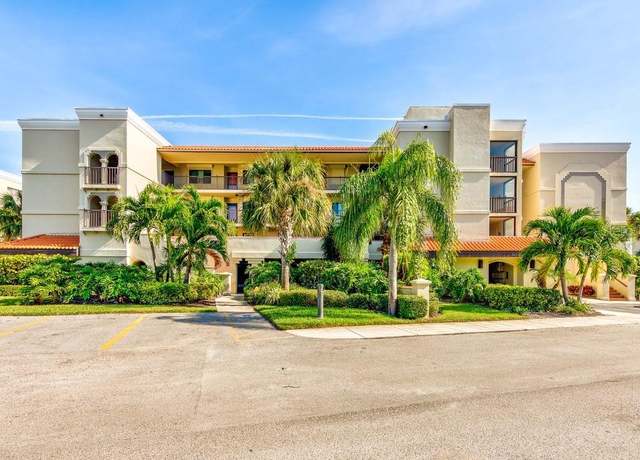 Property at 7532 Bayshore Dr #205, Treasure Island, FL 33706, 2 beds, 2 baths