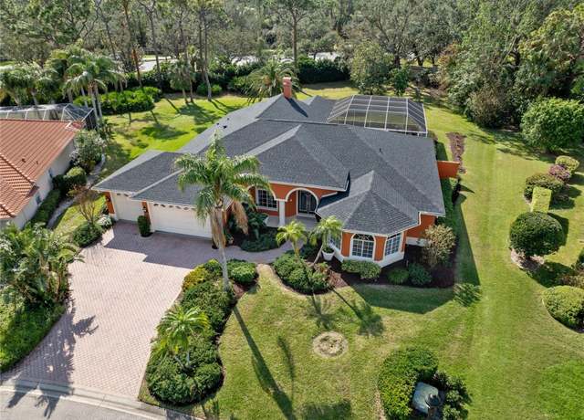 Property at 8628 Woodbriar Dr, Sarasota, FL 34238, 3 beds, 3 baths