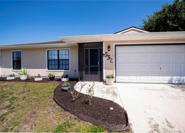 Property at 552 Bellaire Dr, Venice, FL 34293, 3 beds, 2 baths
