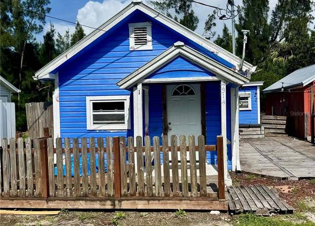 Property at 4314 Garden Rd, Port Charlotte, FL 33953, 2 beds, 2 baths