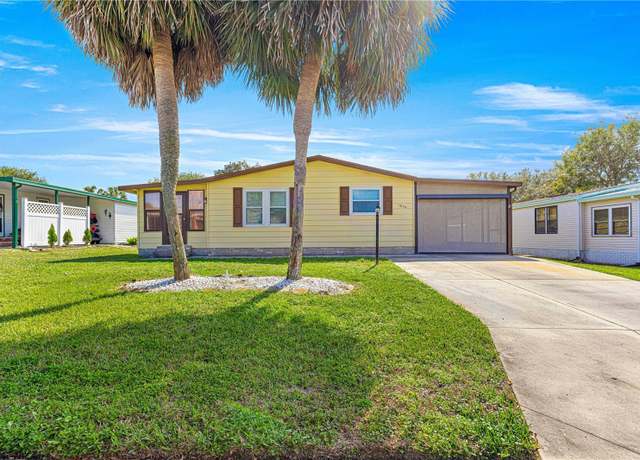 Property at 1854 W Schwartz Blvd, Lady Lake, FL 32159, 2 beds, 2 baths