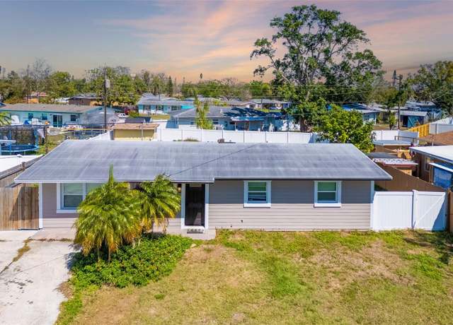 Property at 2406 25th Ave W, Bradenton, FL 34205, 4 beds, 2 baths
