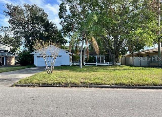 Property at 621 Hudson Ave, Tampa, FL 33606, 3 beds, 2 baths
