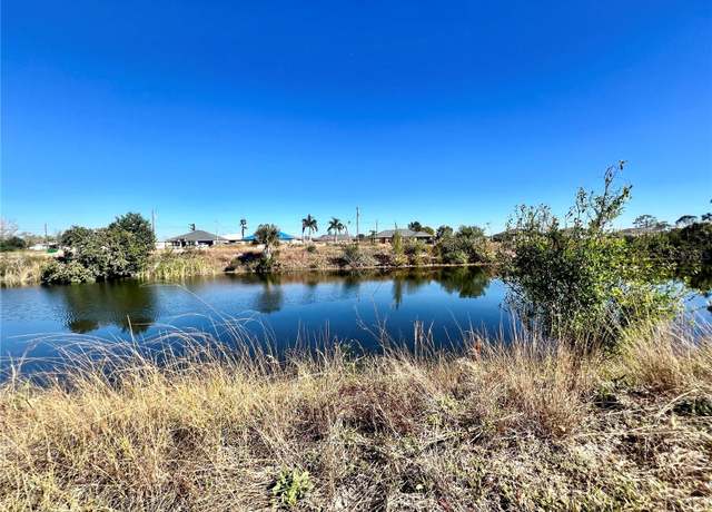 Property at 1633 NW 7th Ave, Cape Coral, FL 33993