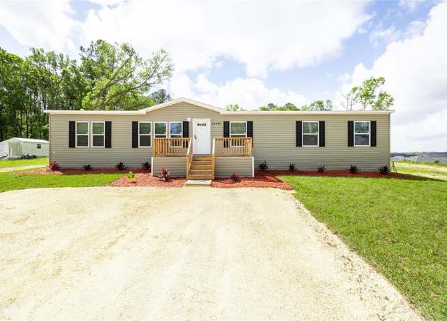 Property at 14333 NW 166 Pl, Alachua, FL 32615, 4 beds, 2 baths