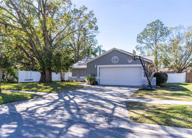 Property at 14004 Cascade Ln, Tampa, FL 33618, 3 beds, 2 baths