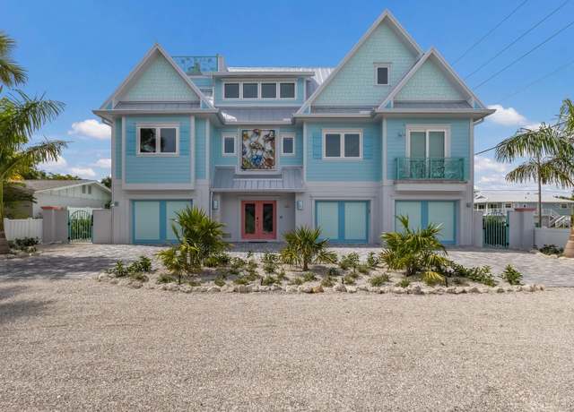 Property at 118 Mangrove Ave, Anna Maria, FL 34216, 4 beds, 4.5 baths