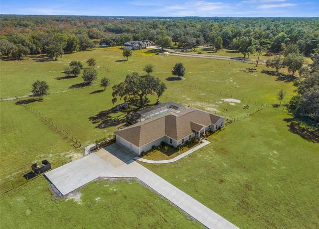 Property at 8631 SW 70th Ter, Bushnell, FL 33513, 3 beds, 3 baths