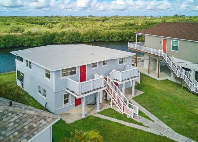 Property at 8940 Rocky Creek Dr, Tampa, FL 33615, 4 beds, 4 baths