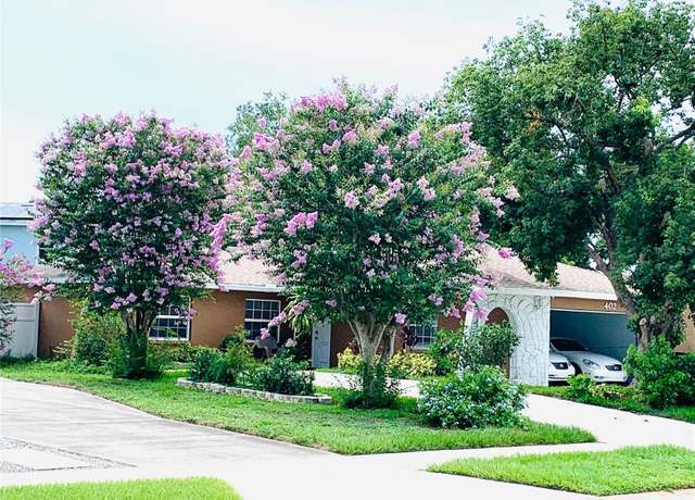 Property at 402 Evergreen Dr, Oldsmar, FL 34677, 2 beds, 2 baths