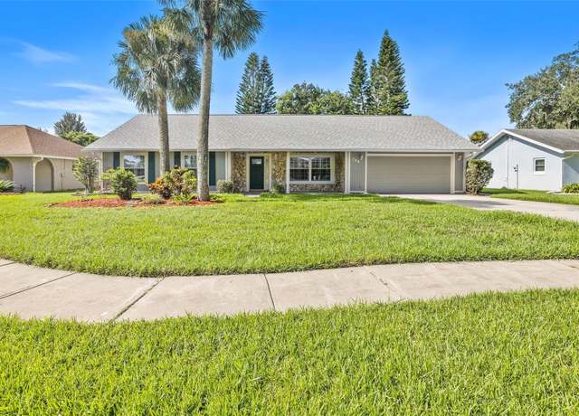Property at 744 Horseman Dr, Port Orange, FL 32127, 4 beds, 2 baths