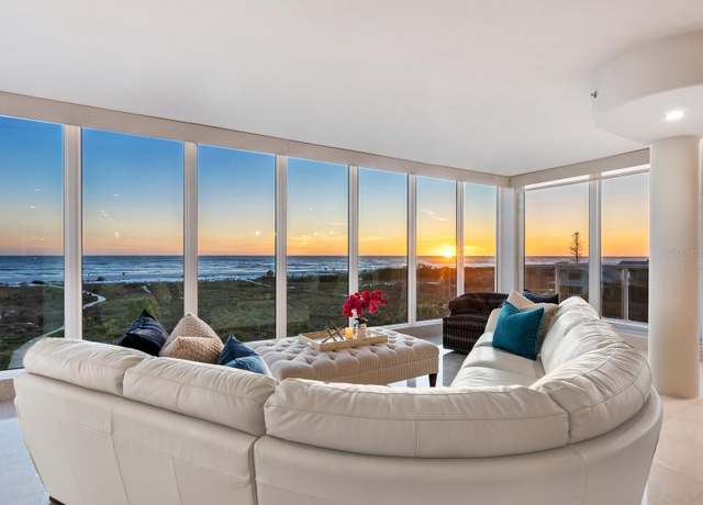 Property at 534 Beach Rd, Sarasota, FL 34242, 3 beds, 3.5 baths
