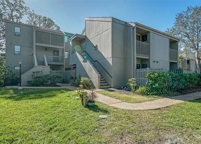 Property at 137 Woodland Pl, Osprey, FL 34229, 2 beds, 2 baths