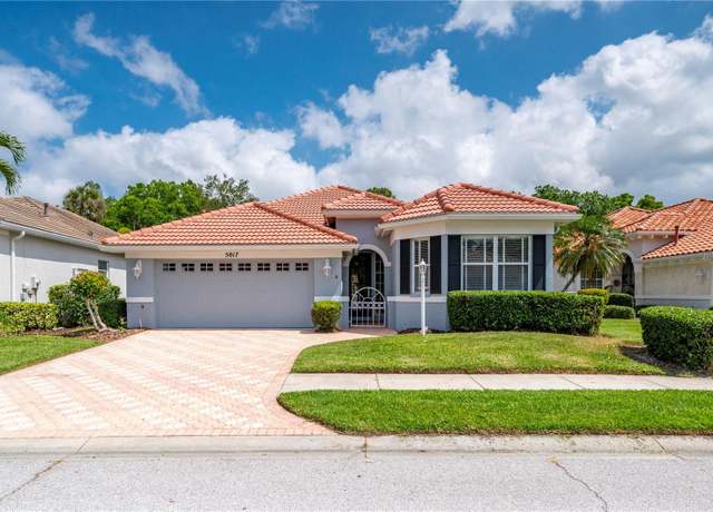 Property at 5017 Hanging Moss Ln, Sarasota, FL 34238, 3 beds, 2.5 baths