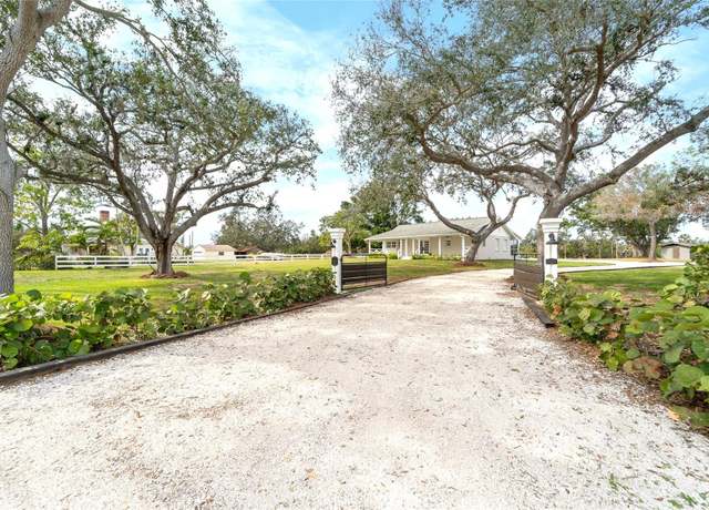 Property at 724 Bayshore Dr, Terra Ceia, FL 34250, 3 beds, 3 baths