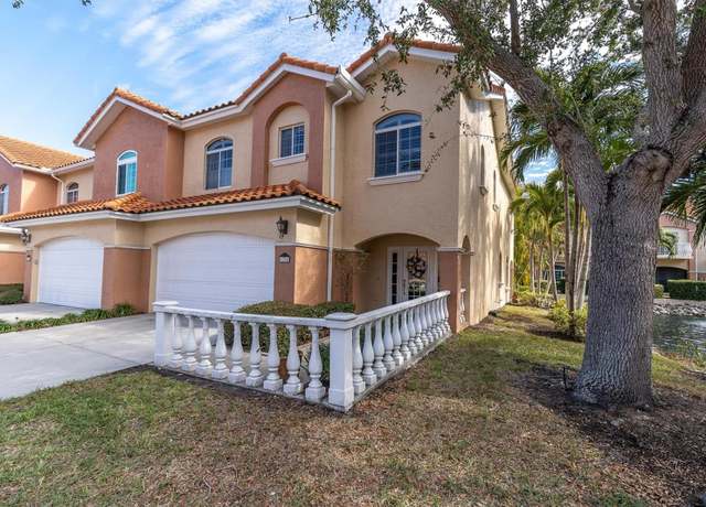 Property at 6224 Vista Verde Dr W, St Petersburg, FL 33707, 3 beds, 2.5 baths