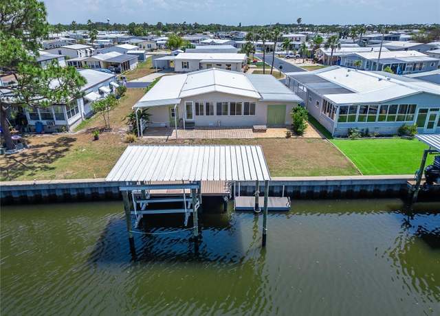 Property at 210 N Saint Thomas Cir, Apollo Beach, FL 33572, 2 beds, 2 baths