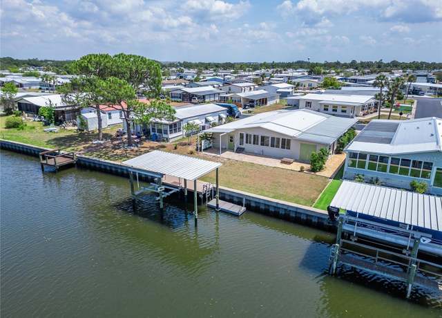Property at 210 N Saint Thomas Cir, Apollo Beach, FL 33572, 2 beds, 2 baths