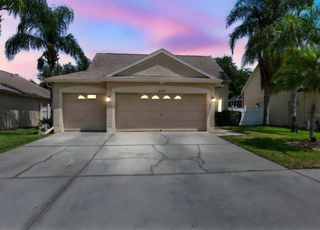 Property at 17329 Blooming Fields Dr, Land O Lakes, FL 34638, 5 beds, 2.5 baths