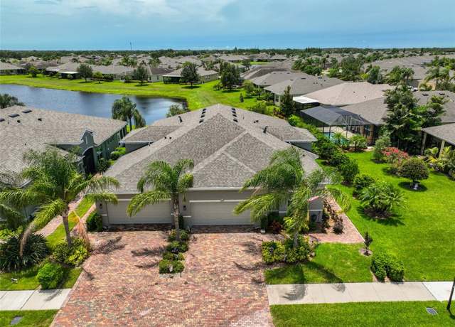 Property at 611 Chipper Dr, Sun City Center, FL 33573, 2 beds, 2 baths