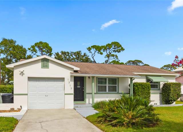 Property at 1717 Oxford St N, St Petersburg, FL 33710, 2 beds, 1 bath