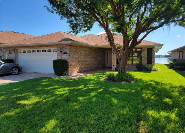 Property at 727 Martinique Cir, Lakeland, FL 33803, 3 beds, 3 baths