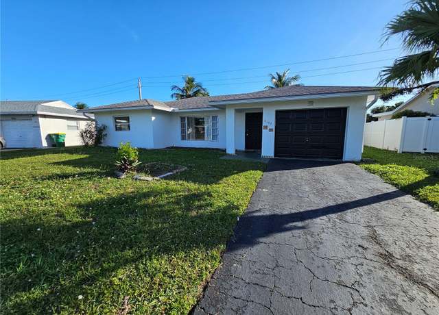 Property at 9102 NW 81st Ct, Tamarac, FL 33321, 2 beds, 2 baths