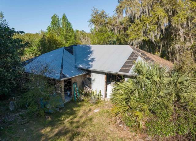 Property at 372 Carpenter Ave, Osteen, FL 32764, 3 beds, 2 baths