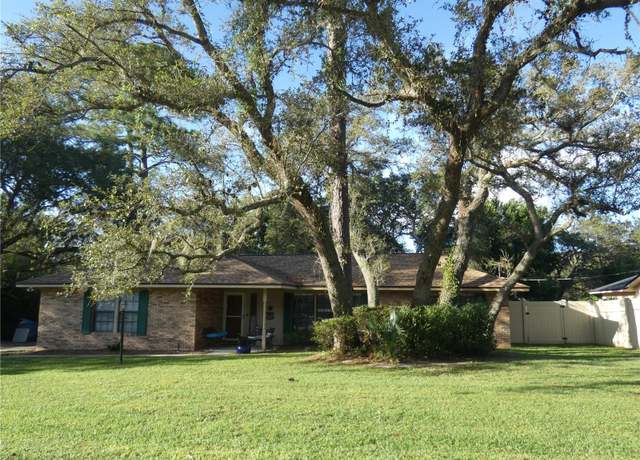 Property at 749 E Yorkshire Dr, Deland, FL 32724, 3 beds, 2 baths