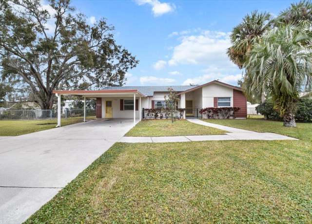 Property at 512 SE Paradise Point Rd, Crystal River, FL 34429, 3 beds, 2 baths