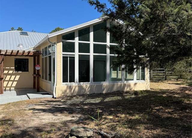 Property at 5543 W Nobis Cir, Homosassa, FL 34448, 3 beds, 2 baths