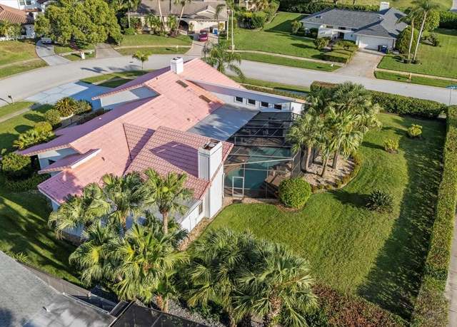 Property at 2886 Green Meadow Ct, Clearwater, FL 33761, 5 beds, 2.5 baths