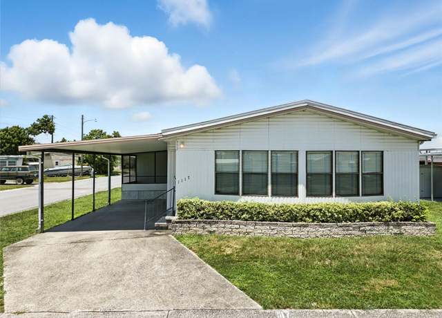 Property at 1117 50th Ave W, Bradenton, FL 34207, 2 beds, 2 baths