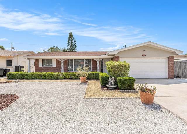 Property at 10400 112th Way, Largo, FL 33778, 3 beds, 2 baths