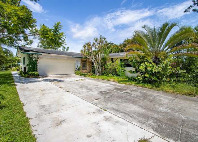 Property at 2137 Saint Croix Ave, Fort Myers, FL 33905, 3 beds, 2 baths