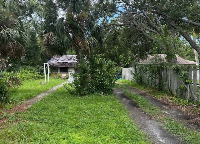 Property at 802 34th Ave S, St Petersburg, FL 33705, 2 beds, 1 bath