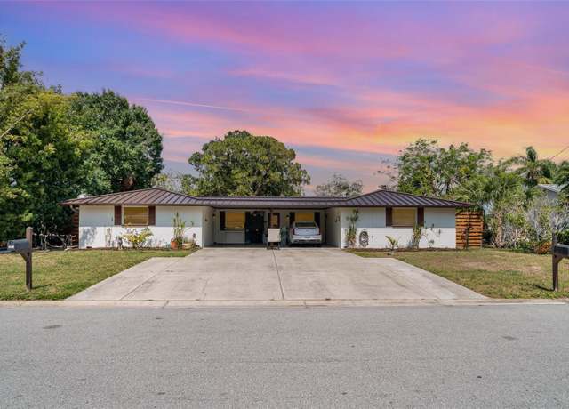 Property at 3921 Marlborough Pl, Sarasota, FL 34241, 4 beds, 4 baths