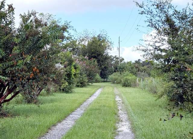 Property at 6896 CR 619, Bushnell, FL 33513, 3 beds, 2.5 baths