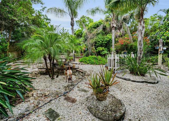 Property at 1151 Lancer Ln, Tarpon Springs, FL 34689, 3 beds, 2 baths