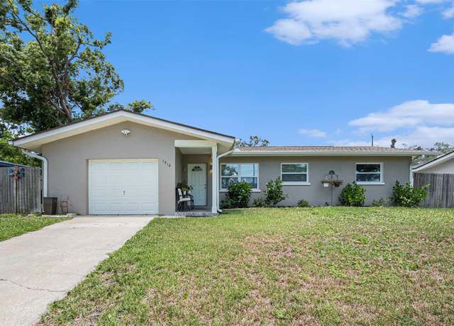 Property at 1312 S Evergreen Ave, Clearwater, FL 33756, 4 beds, 2 baths
