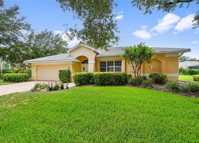Property at 11810 Woodshire Cir, Fort Myers, FL 33913, 3 beds, 2 baths