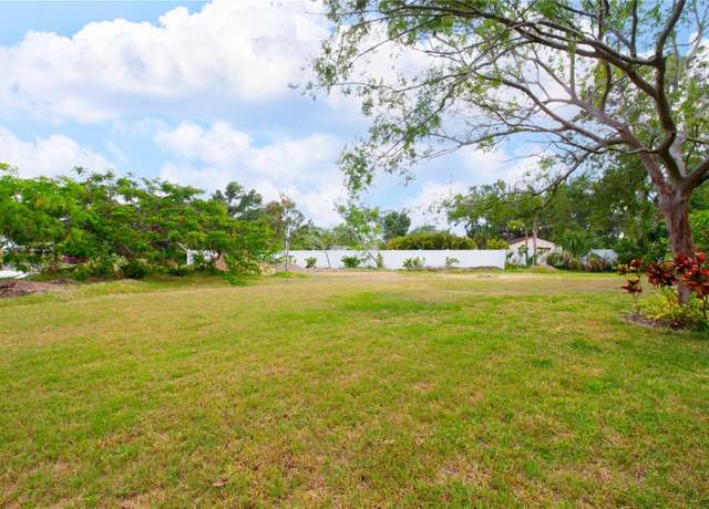 Property at Pineland Ave, Belleair, FL 33756