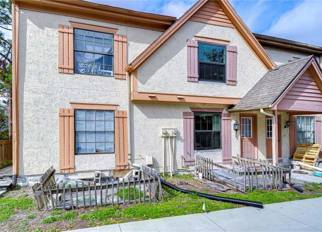 Property at 202 Brigadoon Dr, Clearwater, FL 33759, 3 beds, 3 baths