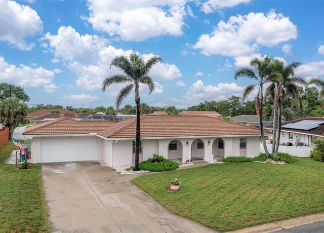Property at 107 Van Dyck Dr, Nokomis, FL 34275, 2 beds, 2 baths