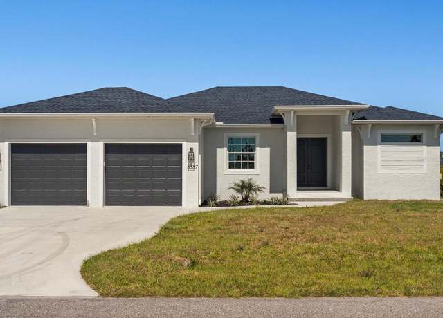 Property at 9453 Zorn St, Port Charlotte, FL 33981, 3 beds, 2 baths