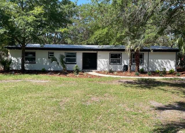 Property at 1369 NE 31st Pl, Gainesville, FL 32609, 3 beds, 2 baths