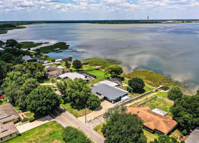 Property at 1328 Edgewater Beach Dr, Lakeland, FL 33805, 5 beds, 3.5 baths