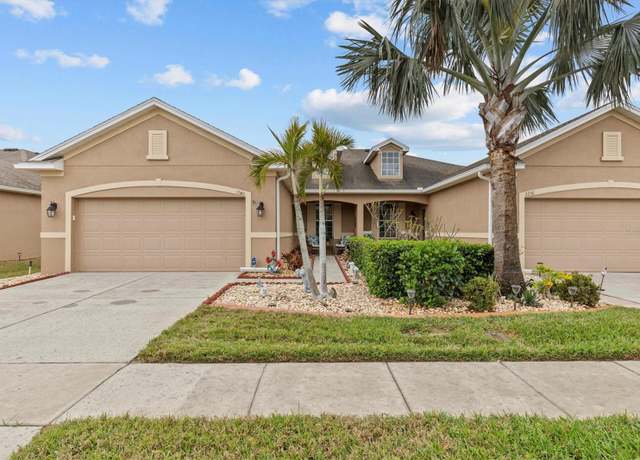 Property at 2240 Parrot Fish Dr, Holiday, FL 34691, 3 beds, 2 baths
